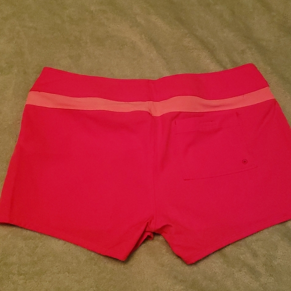 North Face Board shorts - Picture 3 of 4